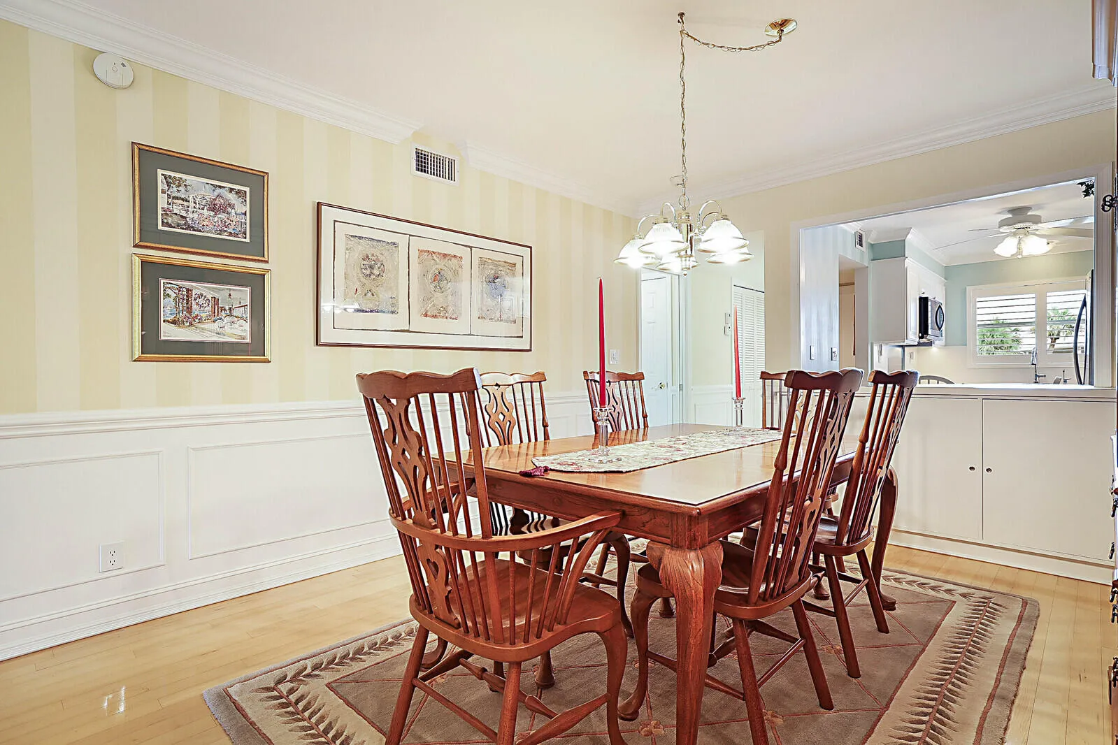 17_700_NE_Harbour_Terrace_Unit_23117_mls