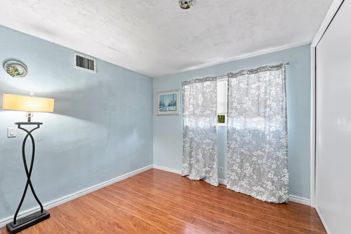 17_bedroom 2