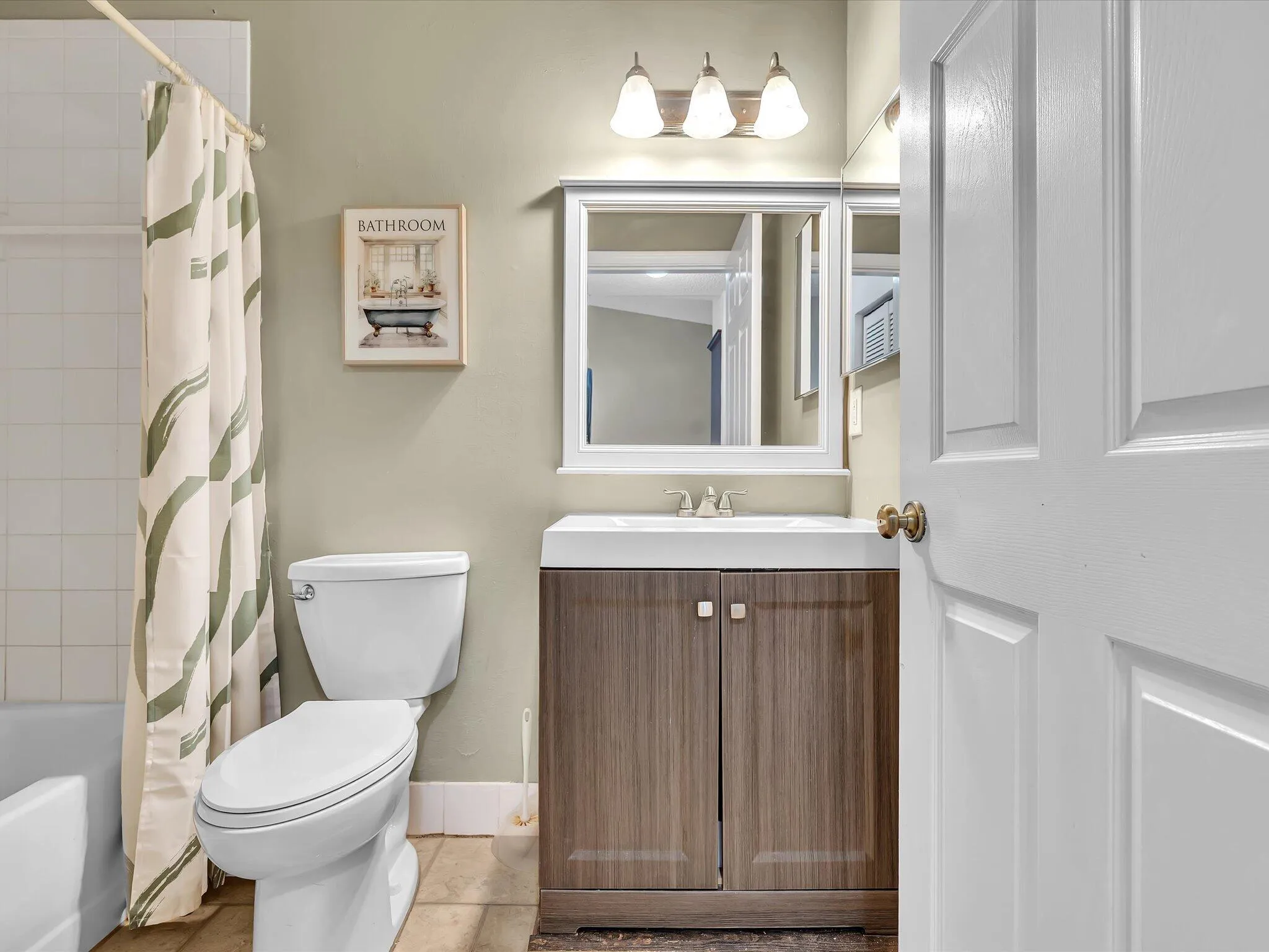2nd bathroom