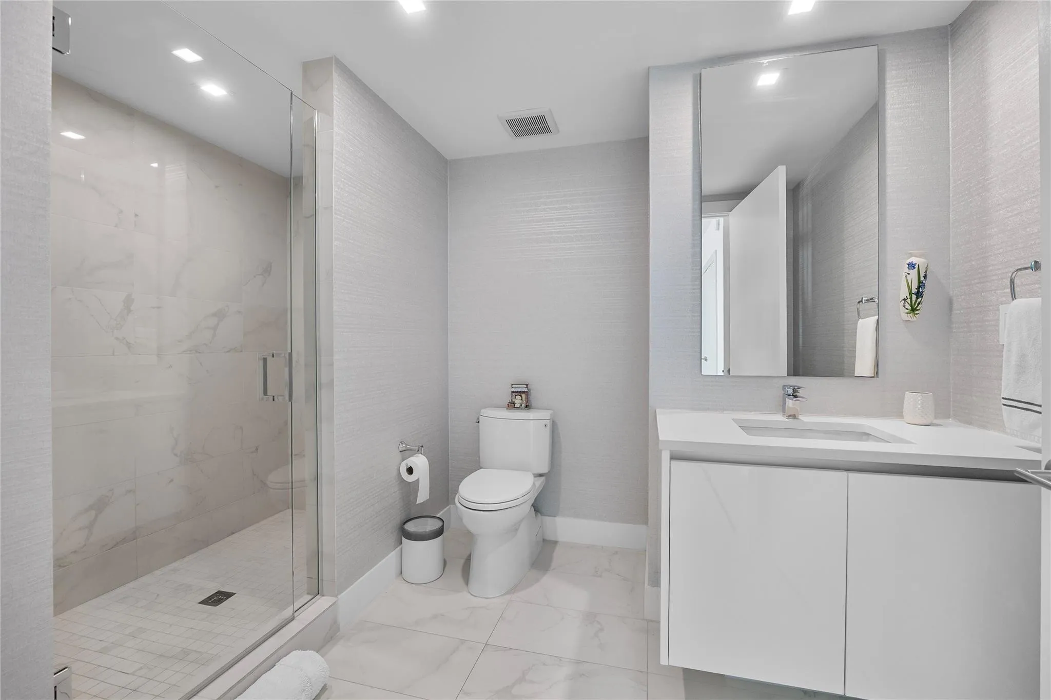 Ensuite Bath #2