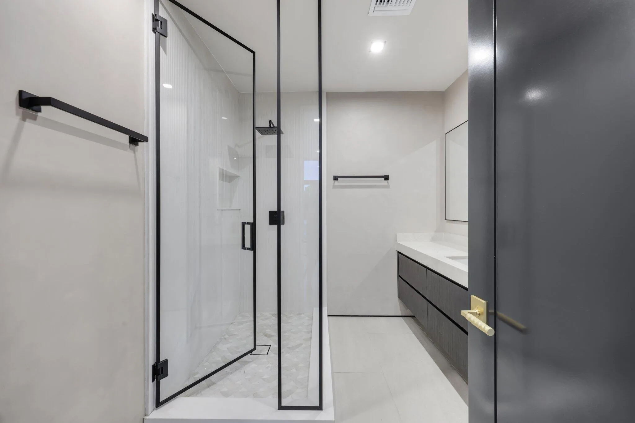 2825 Northeast 27th St - 64.jpg-SMALL