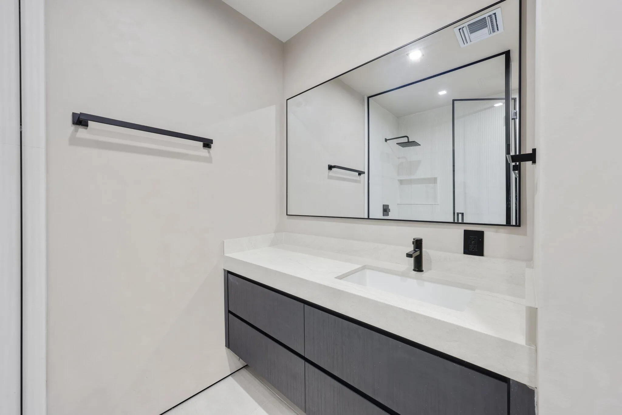 Property photo 64