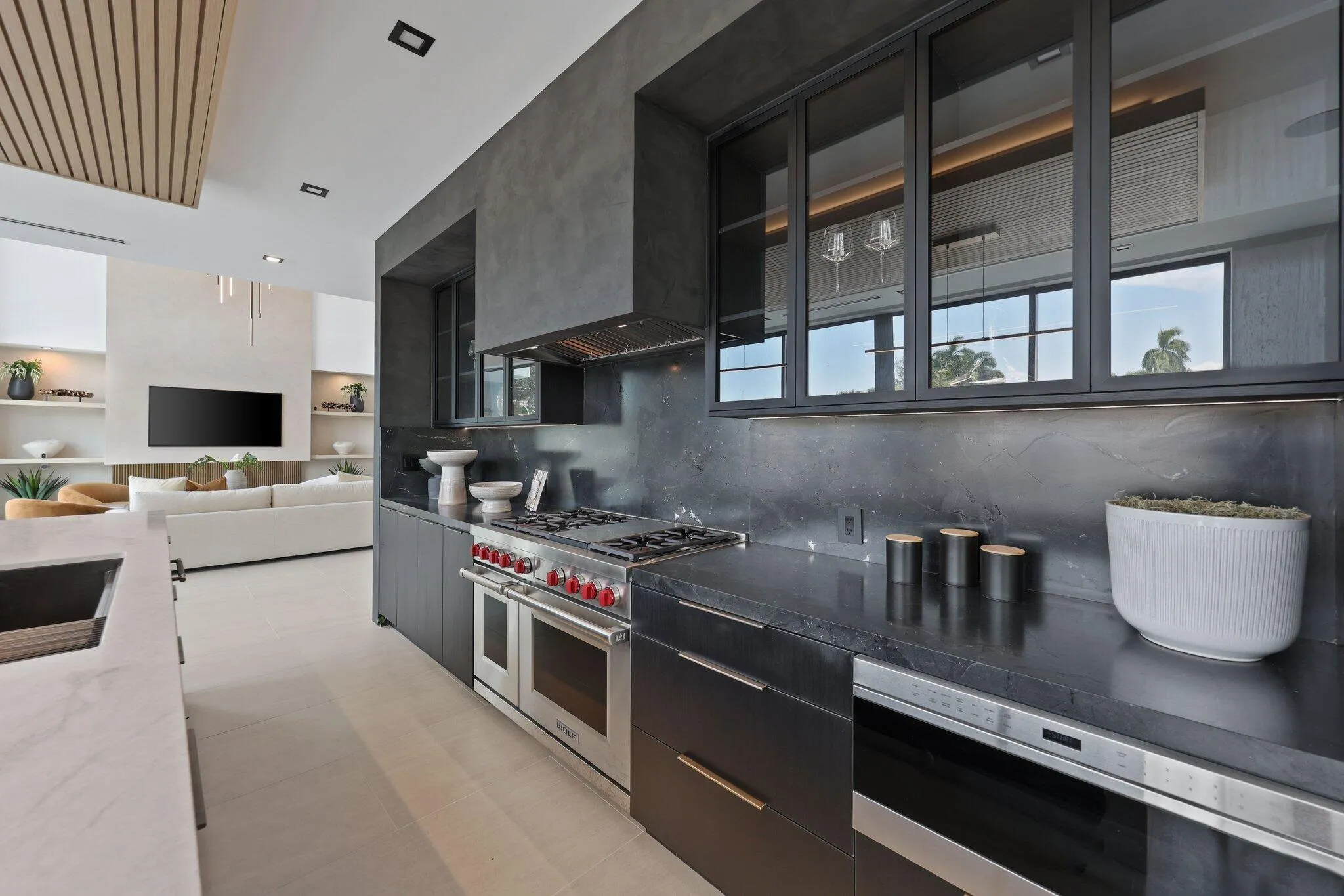 2825 Northeast 27th St - 30.jpg-SMALL