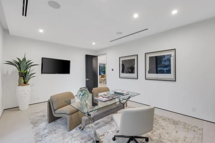 2825 Northeast 27th St - 68.jpg-SMALL
