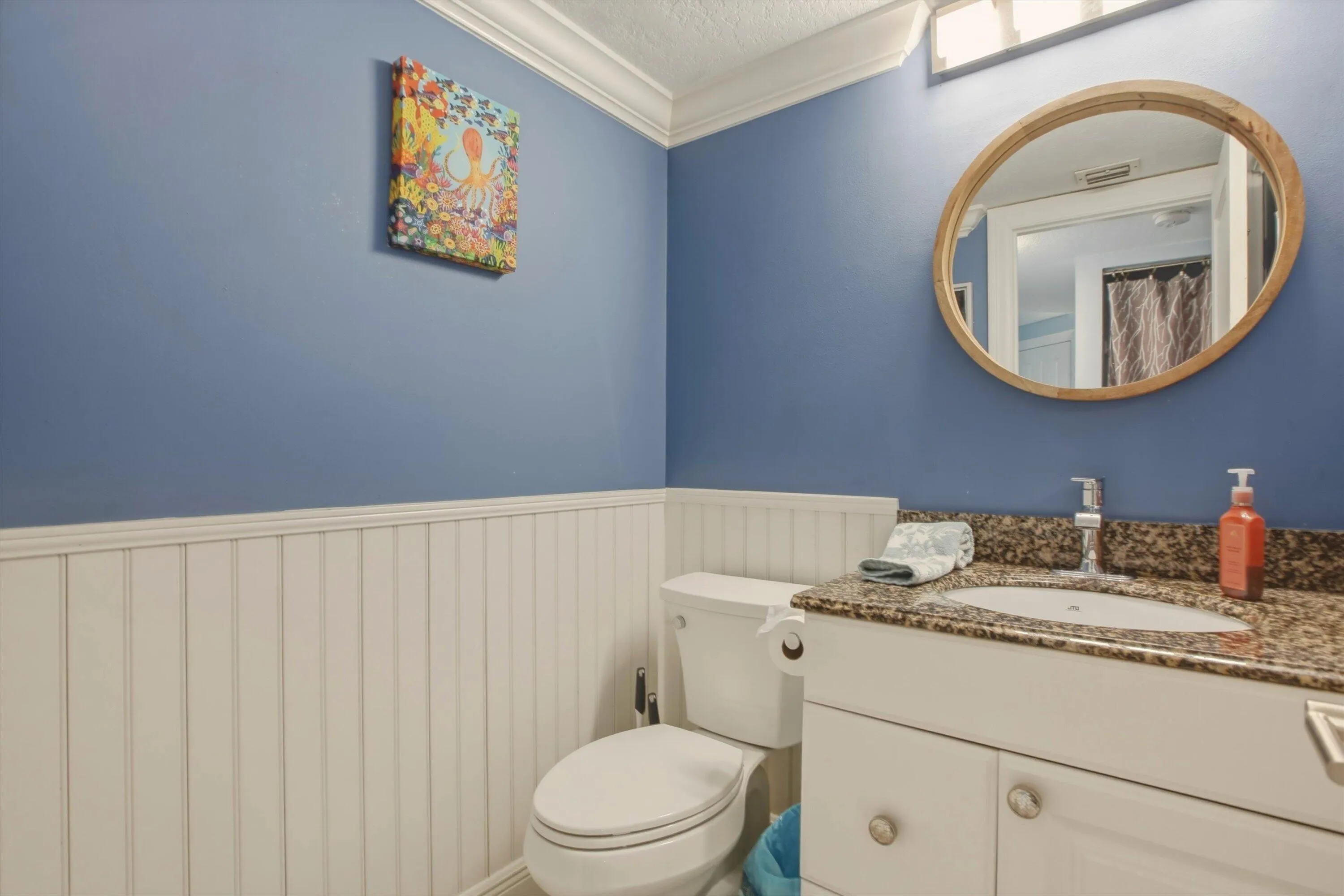 1605 US Highway 1 C104 powder room