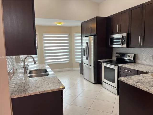 Gourmet Kitchen