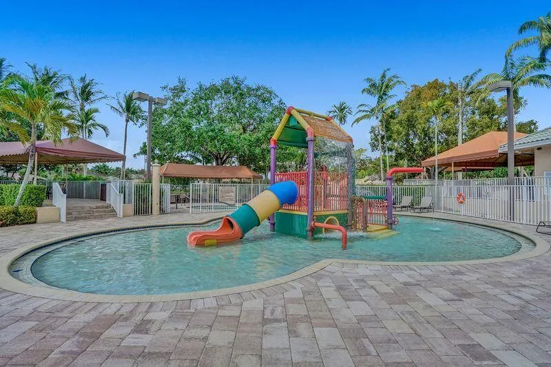 Savanna kiddie pool