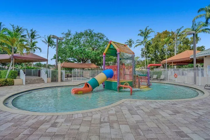 Savanna kiddie pool