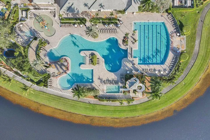 Savanna Commons - Resort Living
