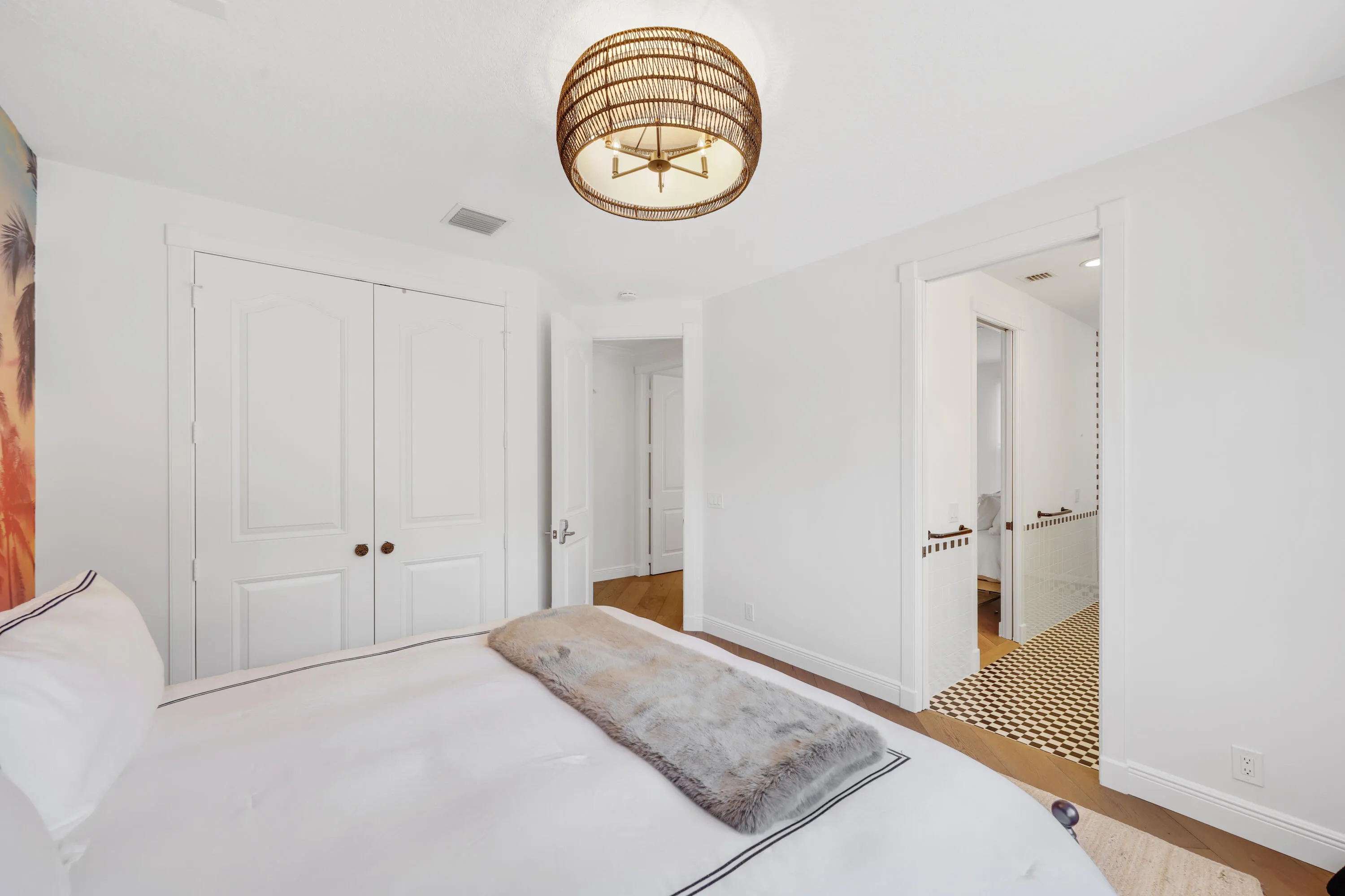 1019 Grand Court - 88.jpg-FULL
