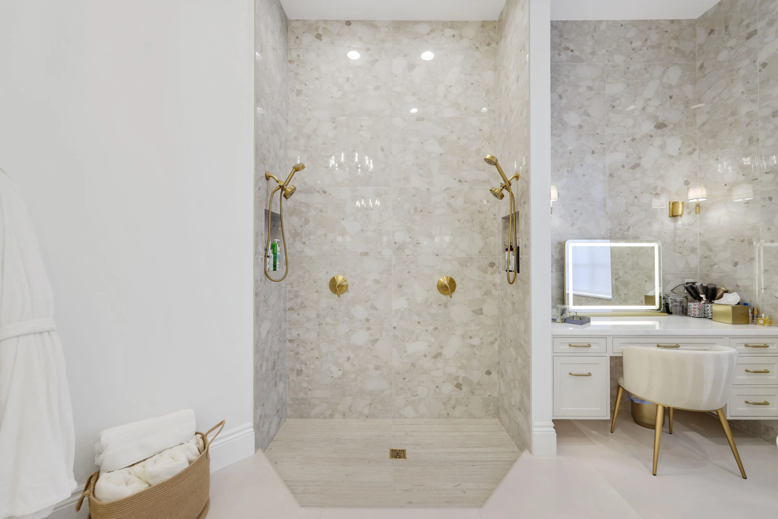 1019 Grand Court - 48.jpg-FULL