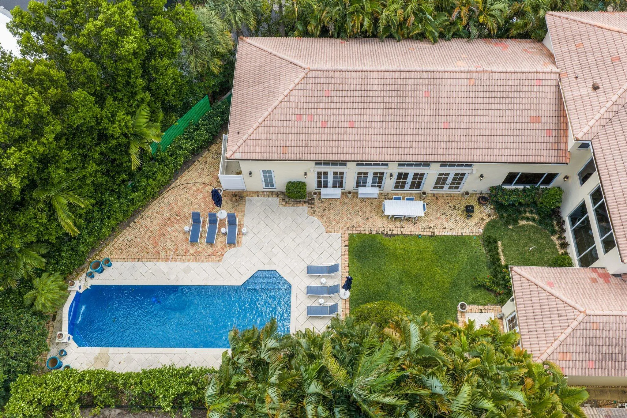 1019 Grand Court - 109-SMALL
