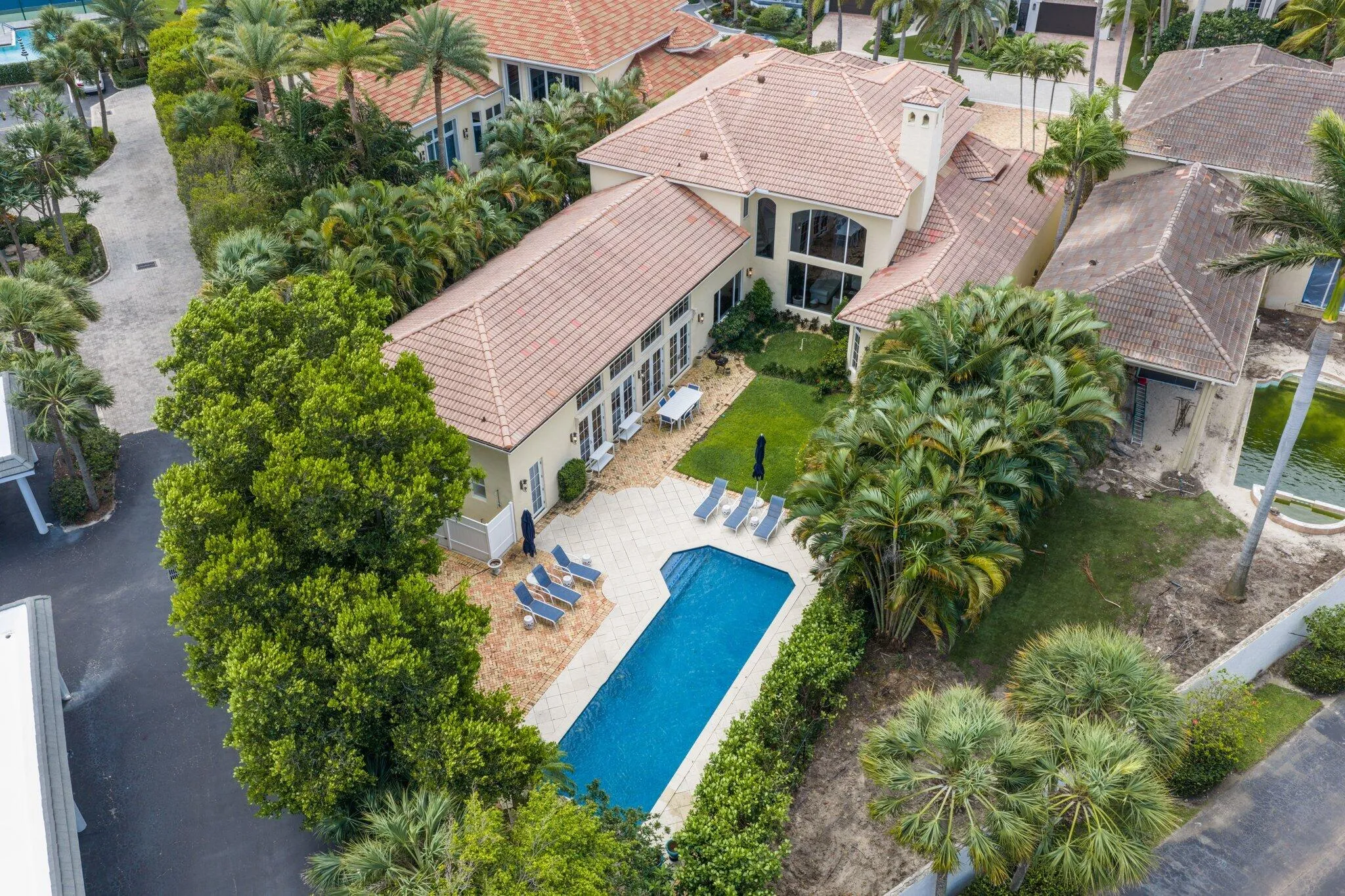 1019 Grand Court - 108-SMALL