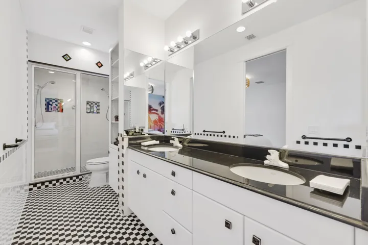 1019 Grand Court - 87.jpg-FULL