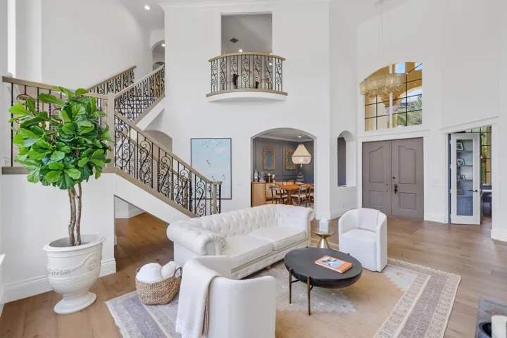 1019 Grand Court - 10.jpg-FULL