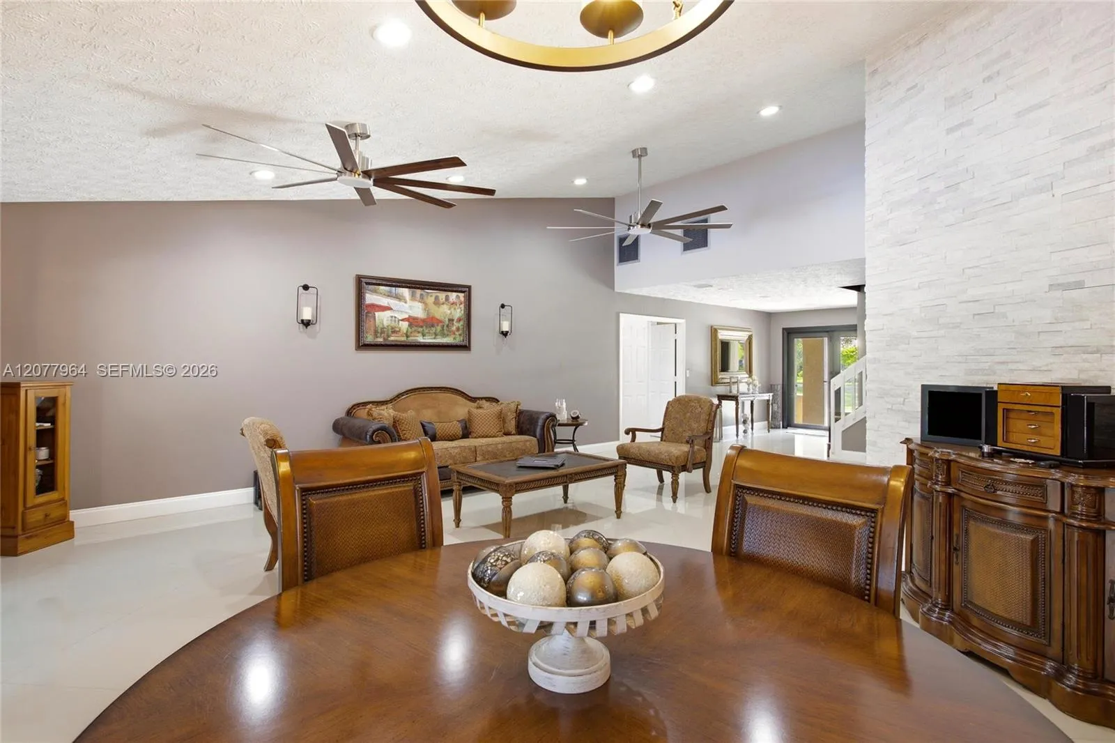 DINING ROOM OFF LIVING ROOM