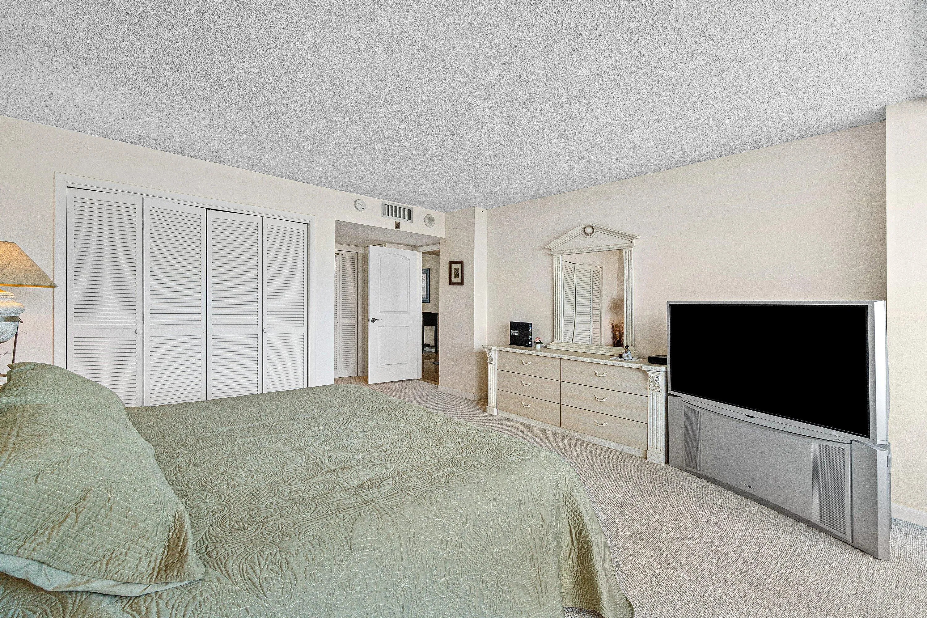 Primary suite