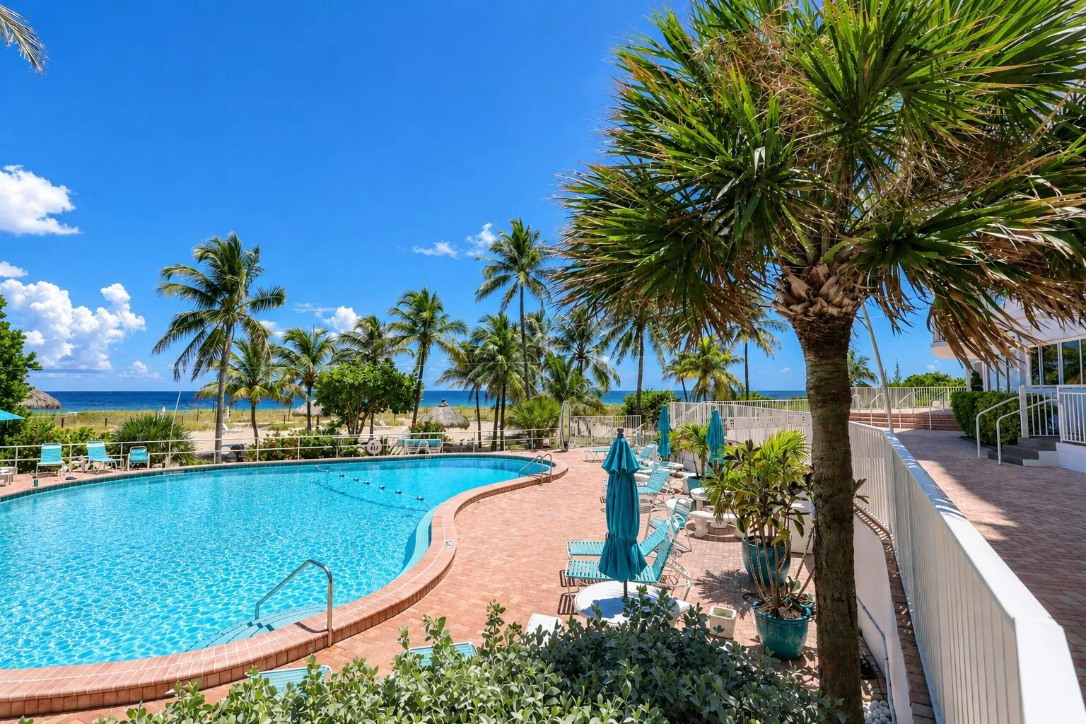 Pool facing the beach!