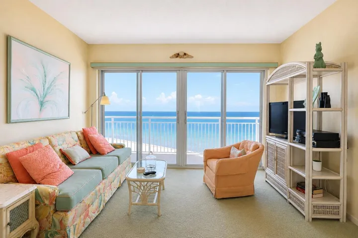 Living room with direct ocean view!