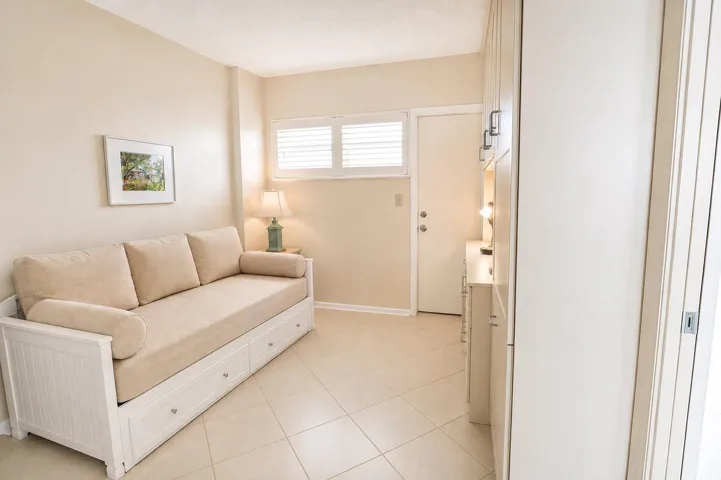 Guest bedroom