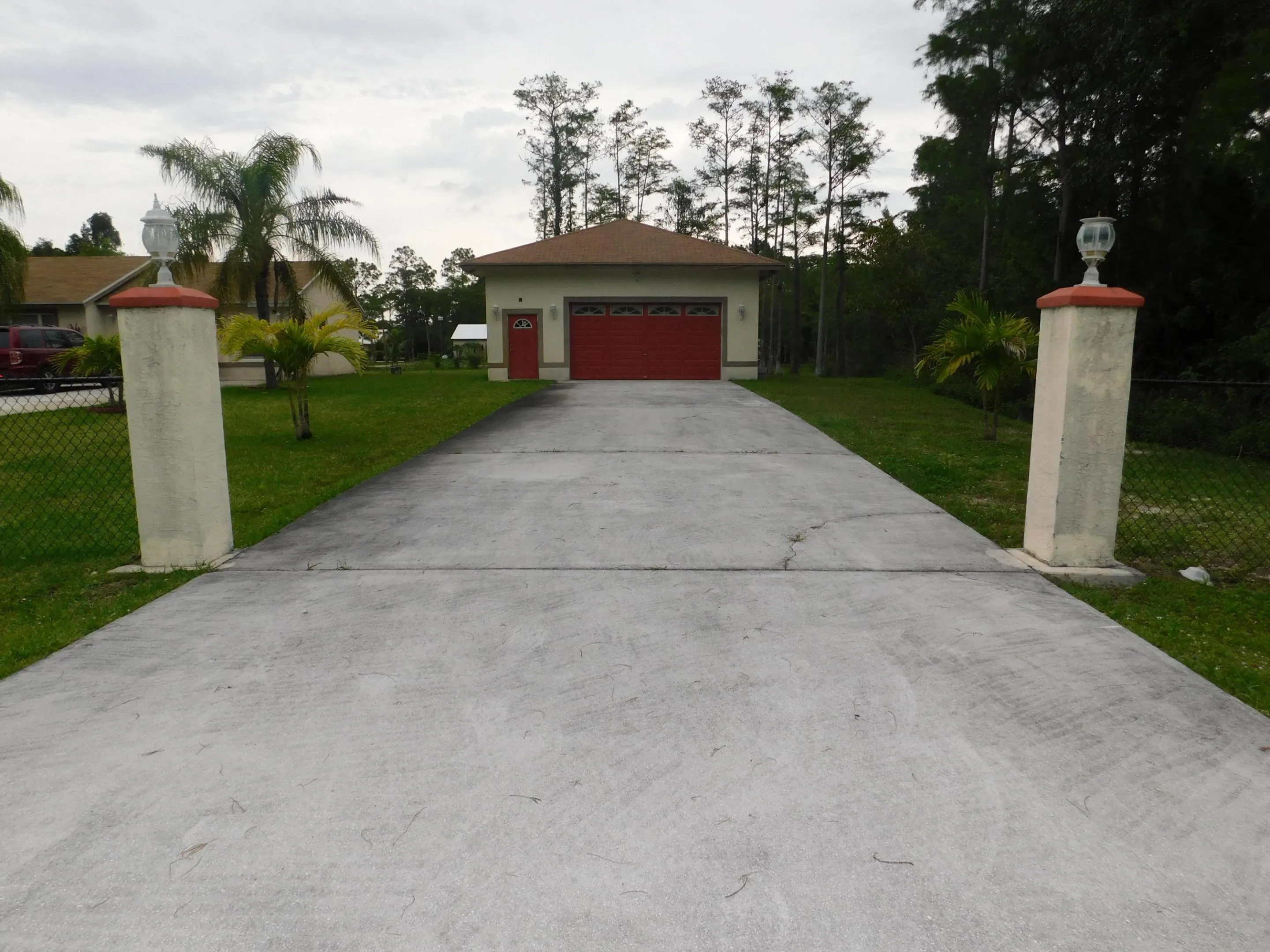 Detached Garage