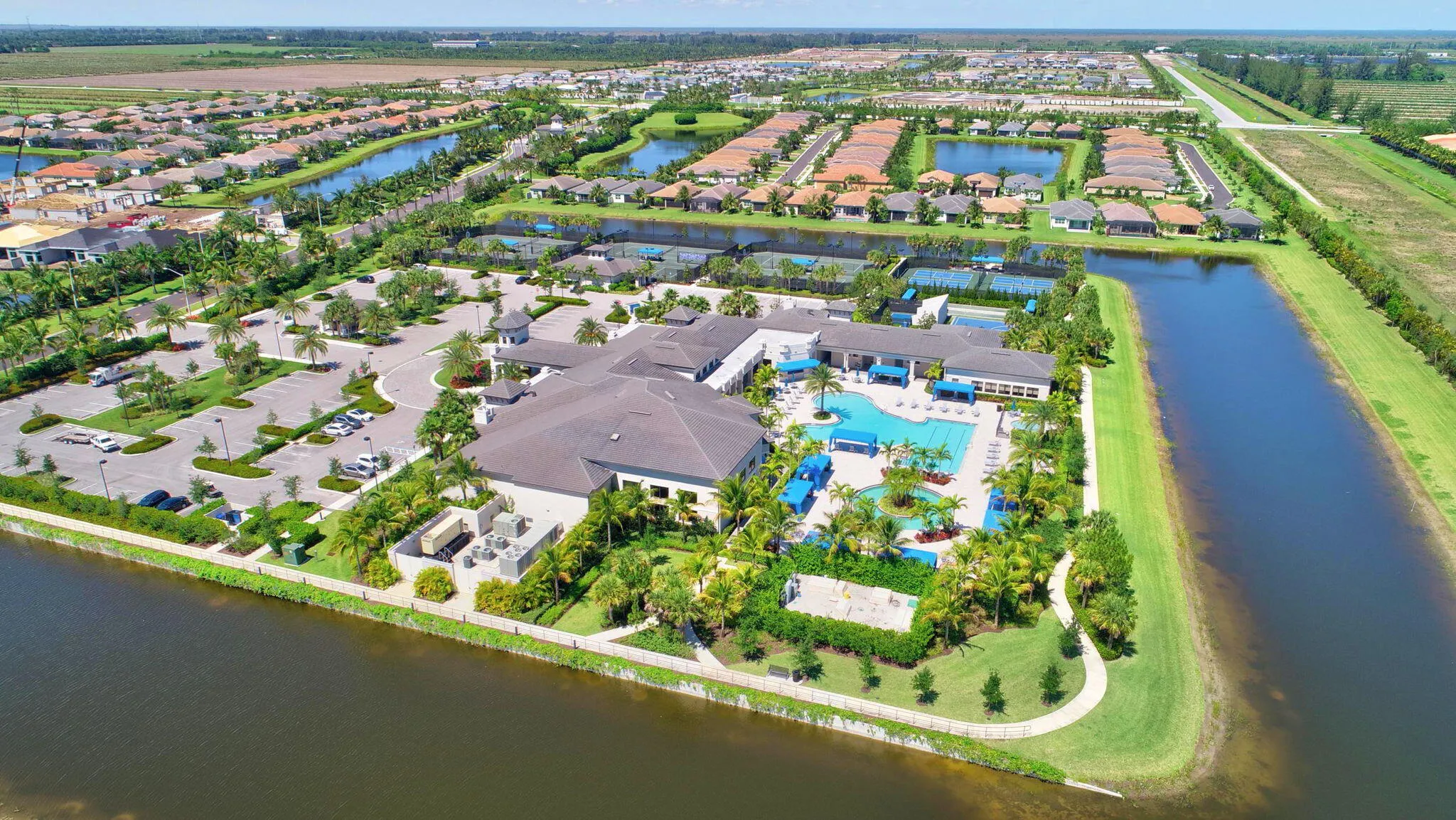 98-web-or-mls-057_valencia bay (2)