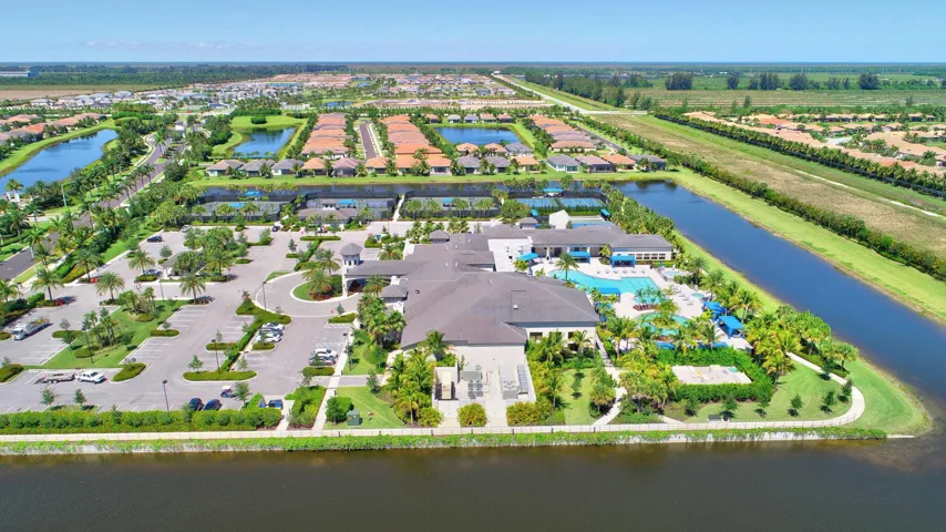97-web-or-mls-056_valencia bay (1)