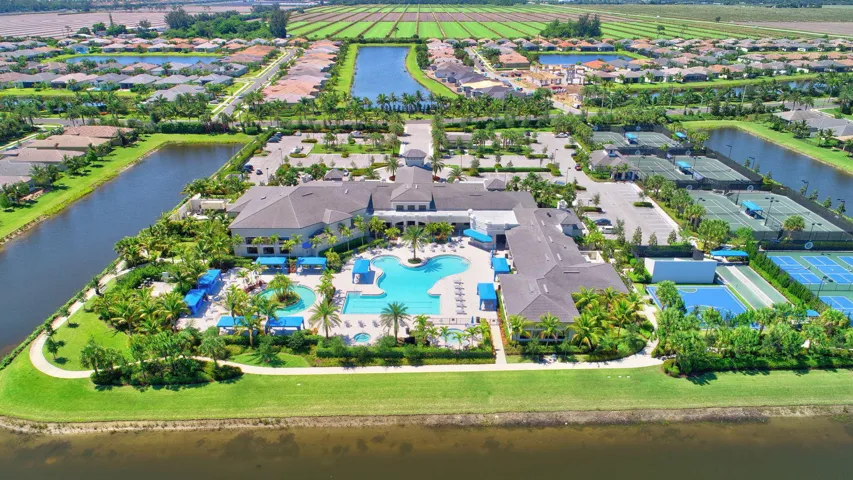 99-web-or-mls-058_valencia bay (3)