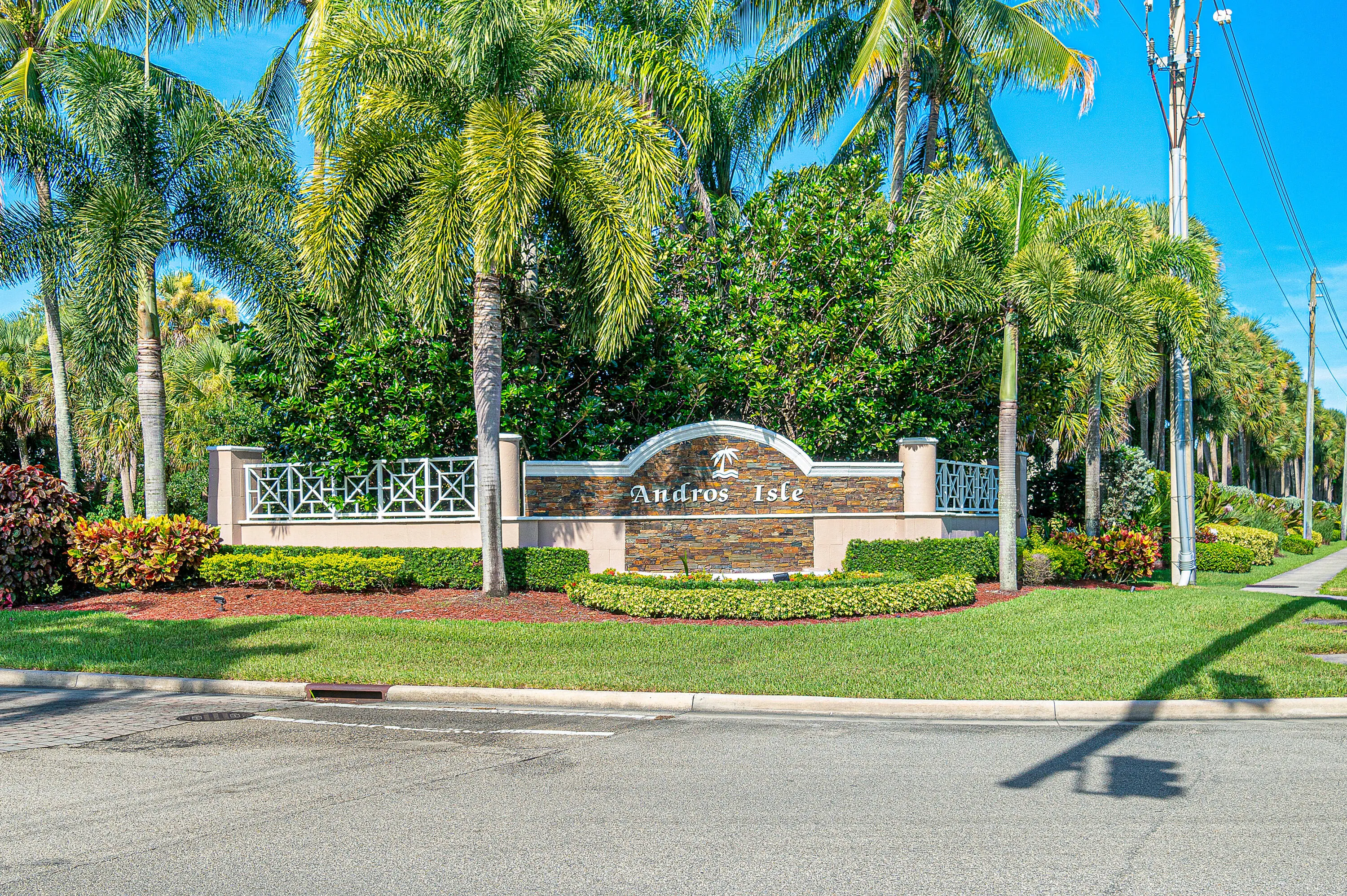 065-8728SouthSanAndros-WestPalmBeach-FL-