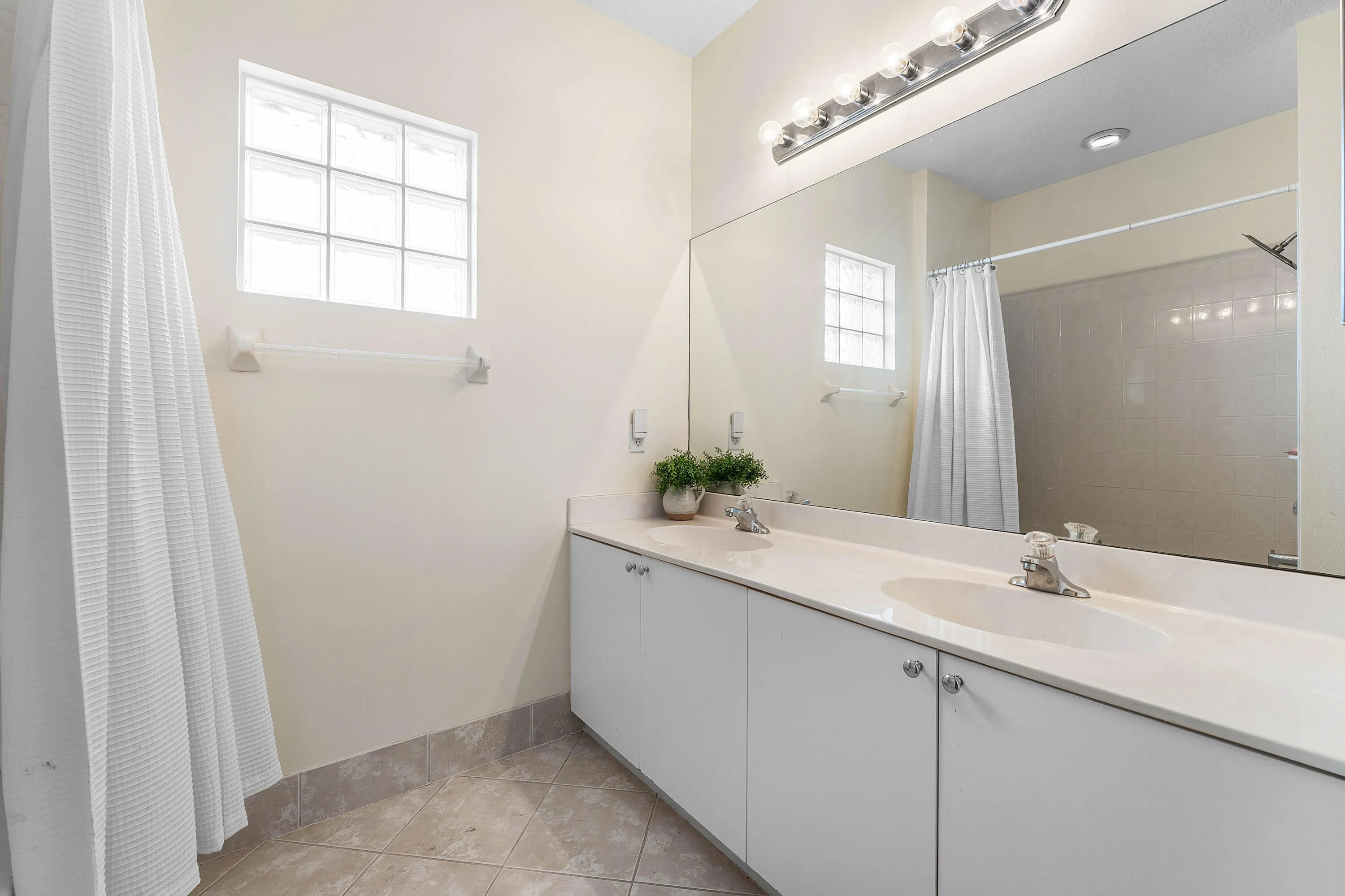 020-8728SouthSanAndros-WestPalmBeach-FL-