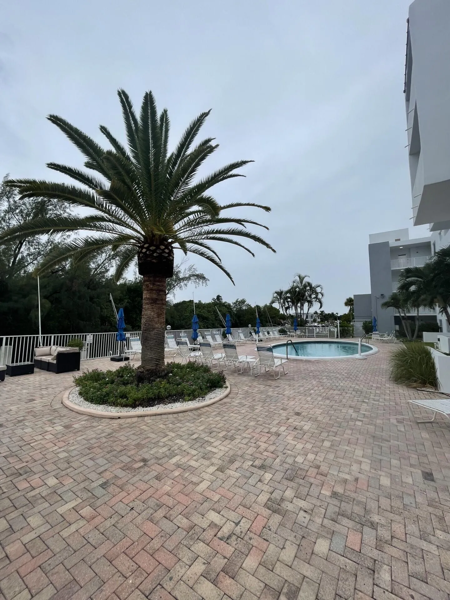 Pool 2840 NE