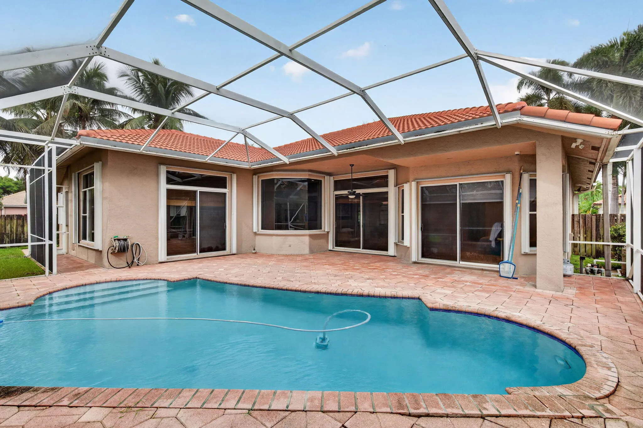 Screened in Patio/Pool