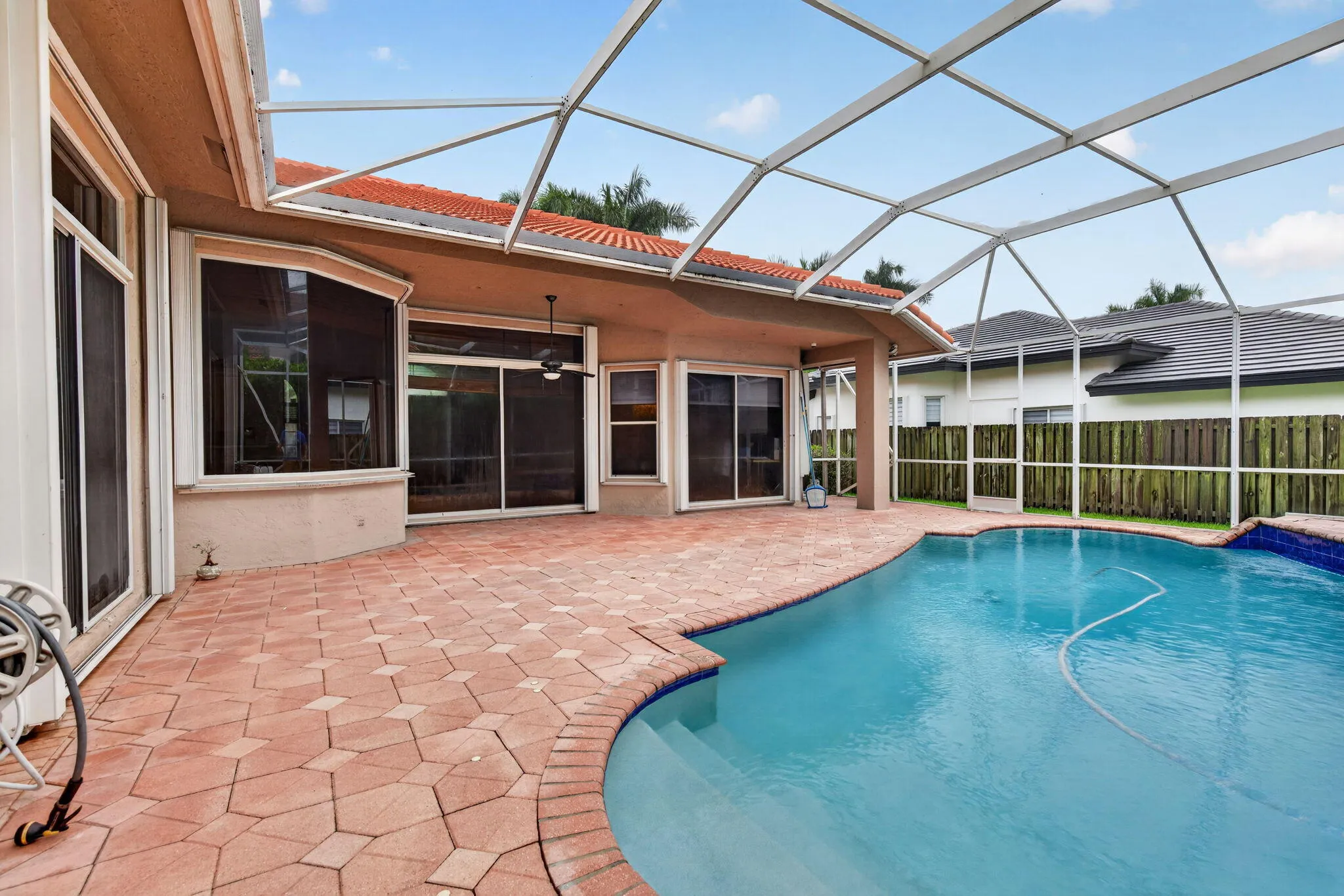 Screened in Patio/Pool