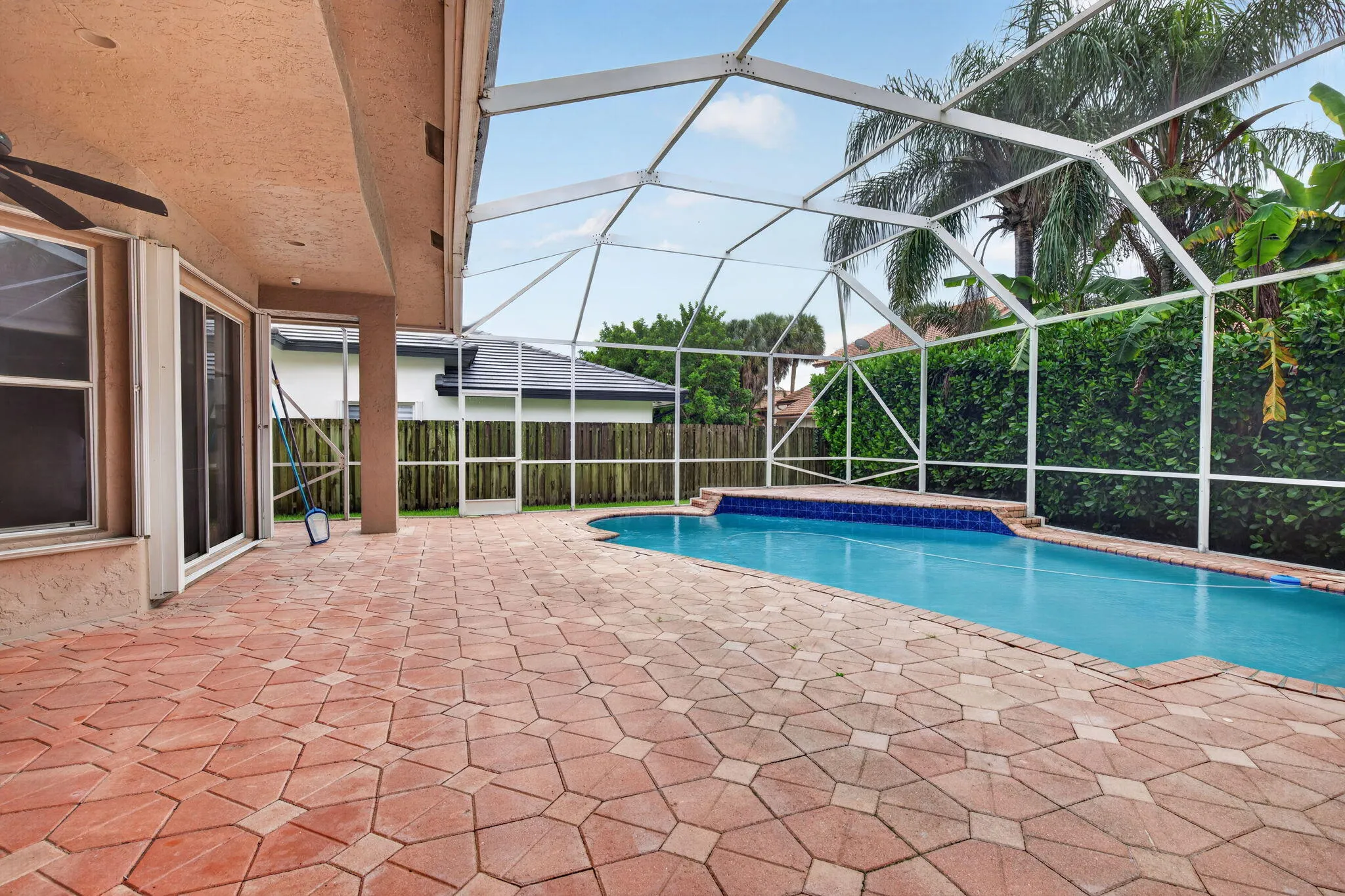 Screened in Patio/Pool