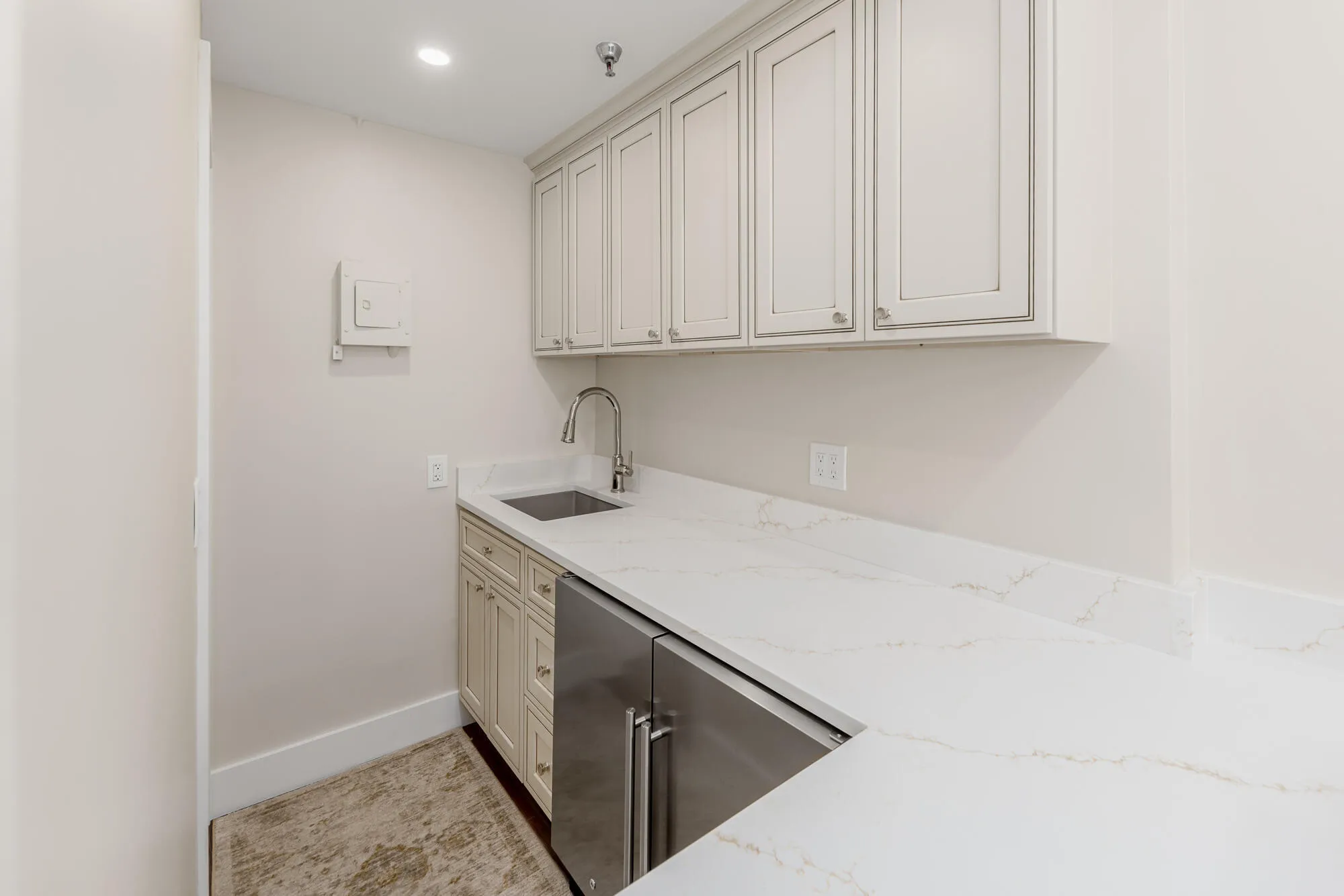 235 Sunrise Ave #2211, Palm Beach, FL 33