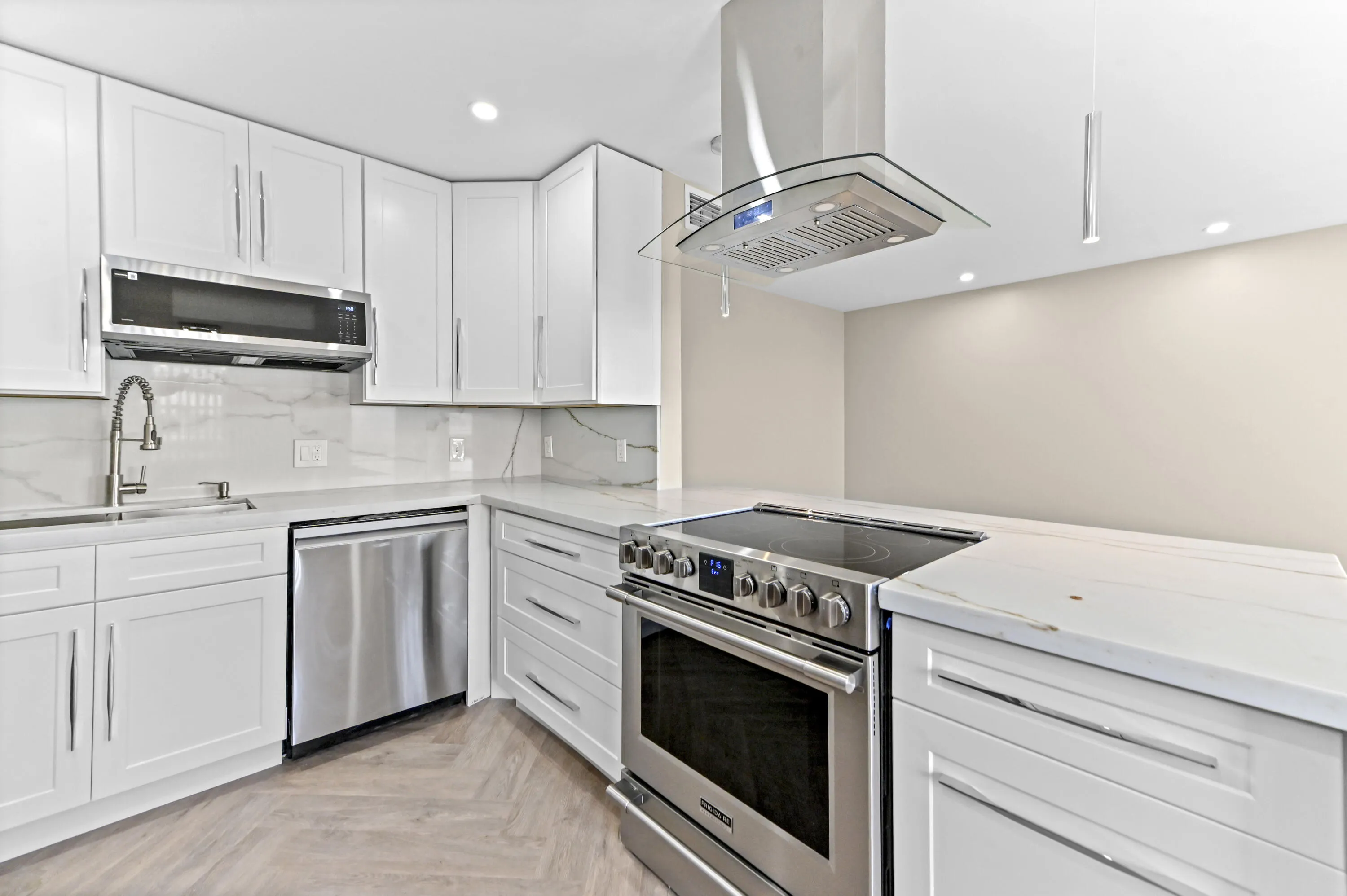 13 Kitchen 03