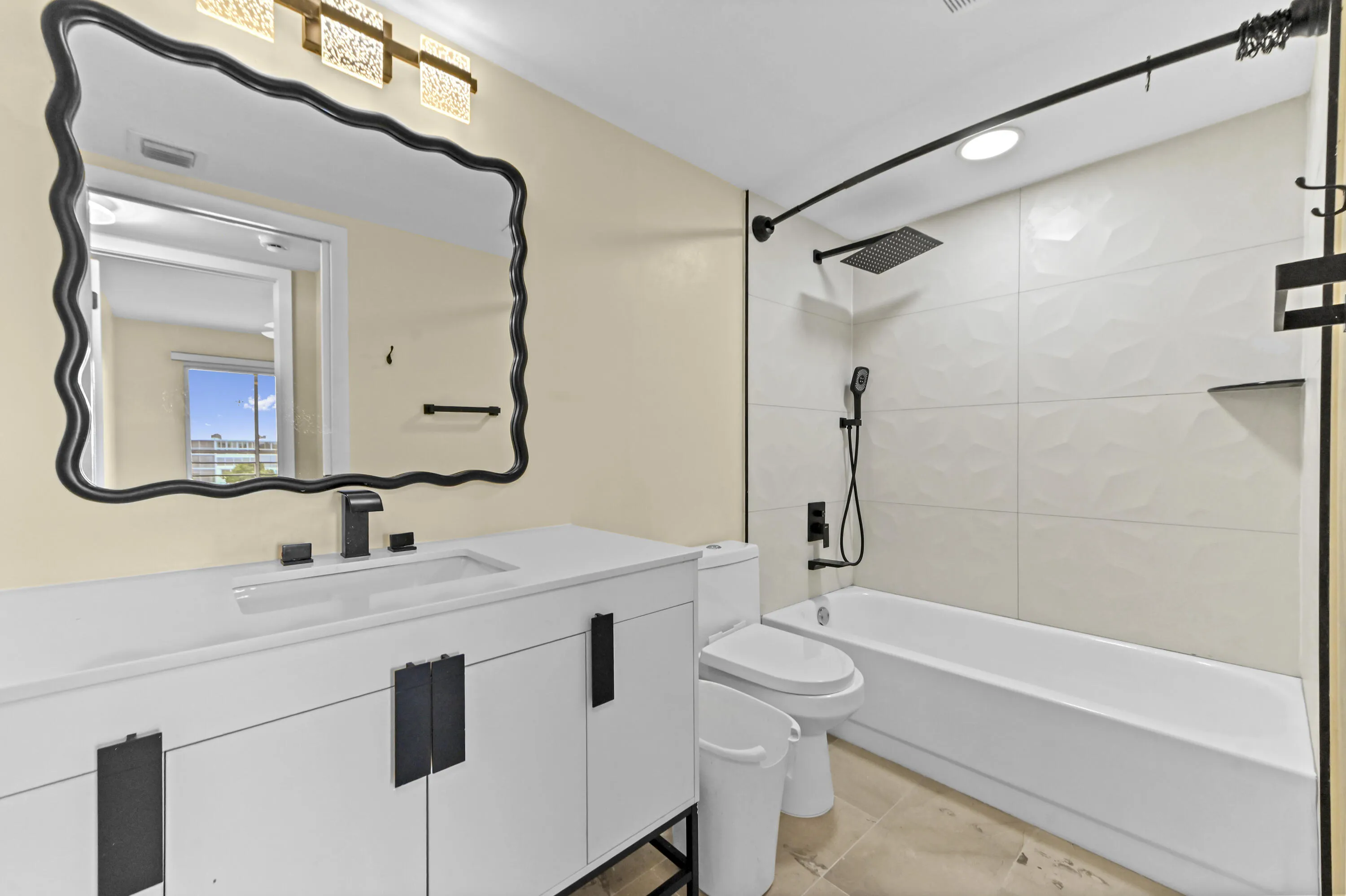 24 Bathroom 01