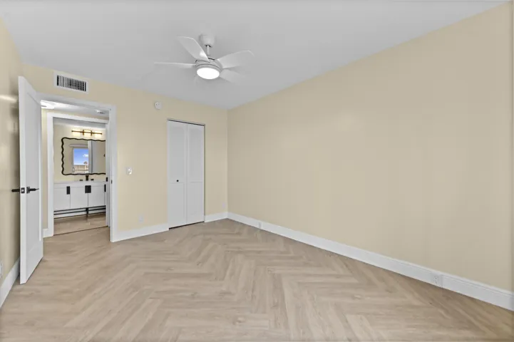 23 Bedroom 03