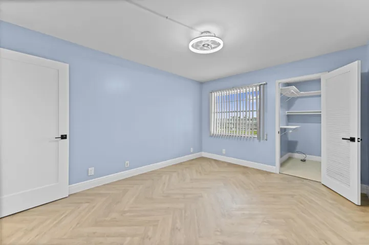 16 Bedroom 02
