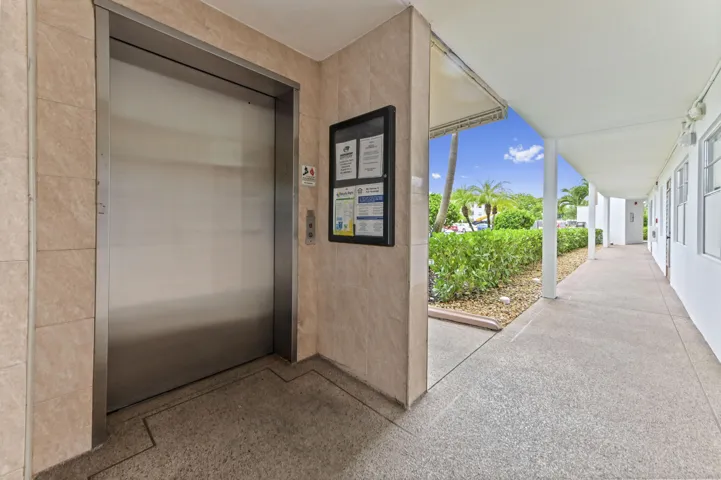 02 Elevator 01