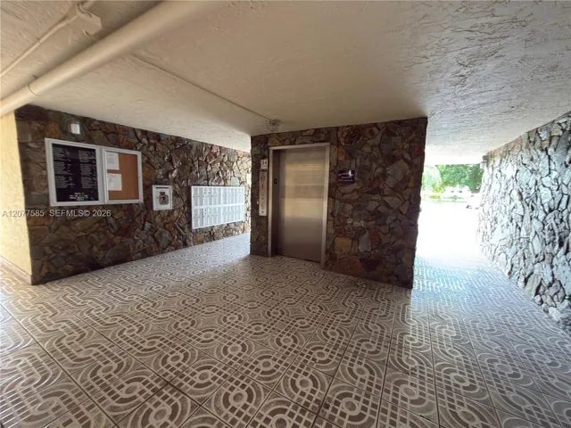 Building entrance Mail Box & Elevator area