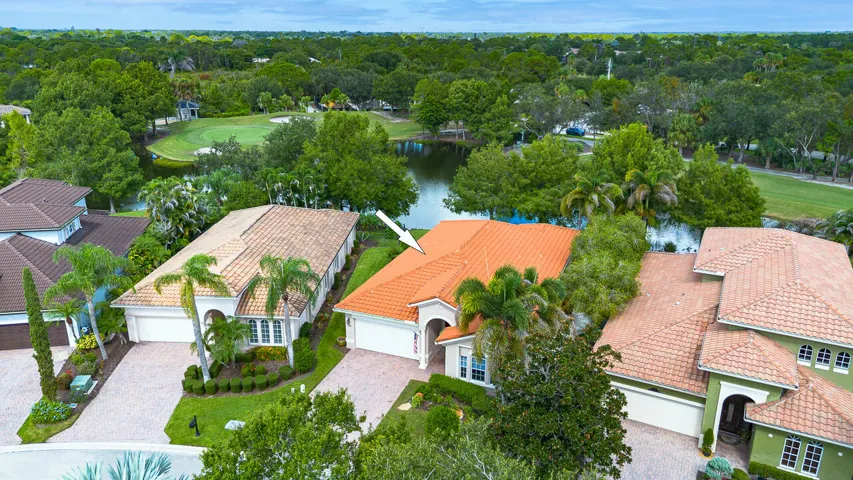 724 SW Pebble Lane-46