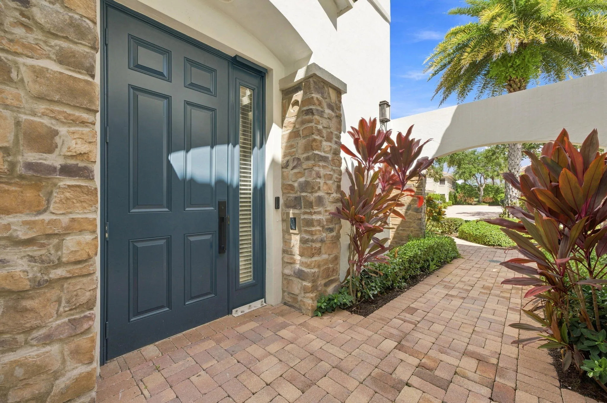 6-web-or-mls-7634-old-thyme-ct