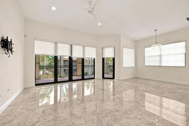 10-web-or-mls-7634-old-thyme-ct