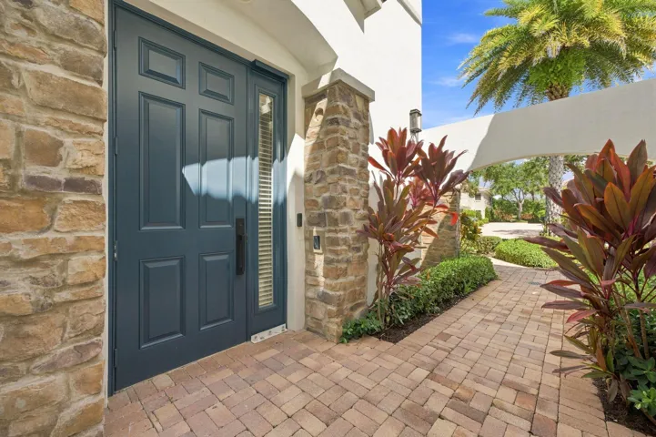 6-web-or-mls-7634-old-thyme-ct