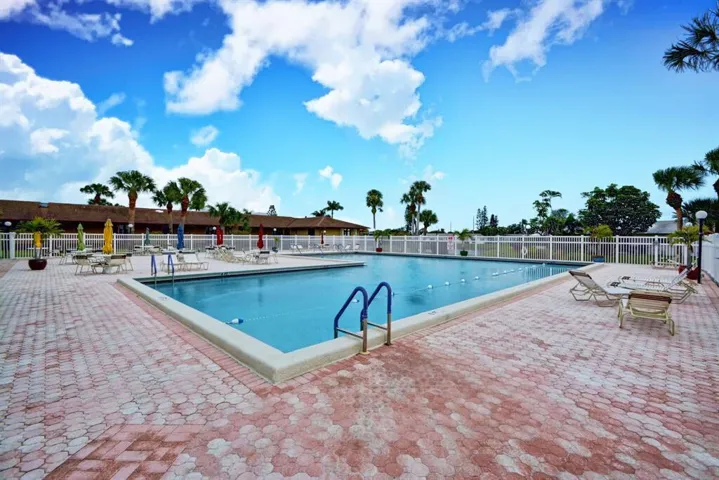 Delray Villas Club House Pool