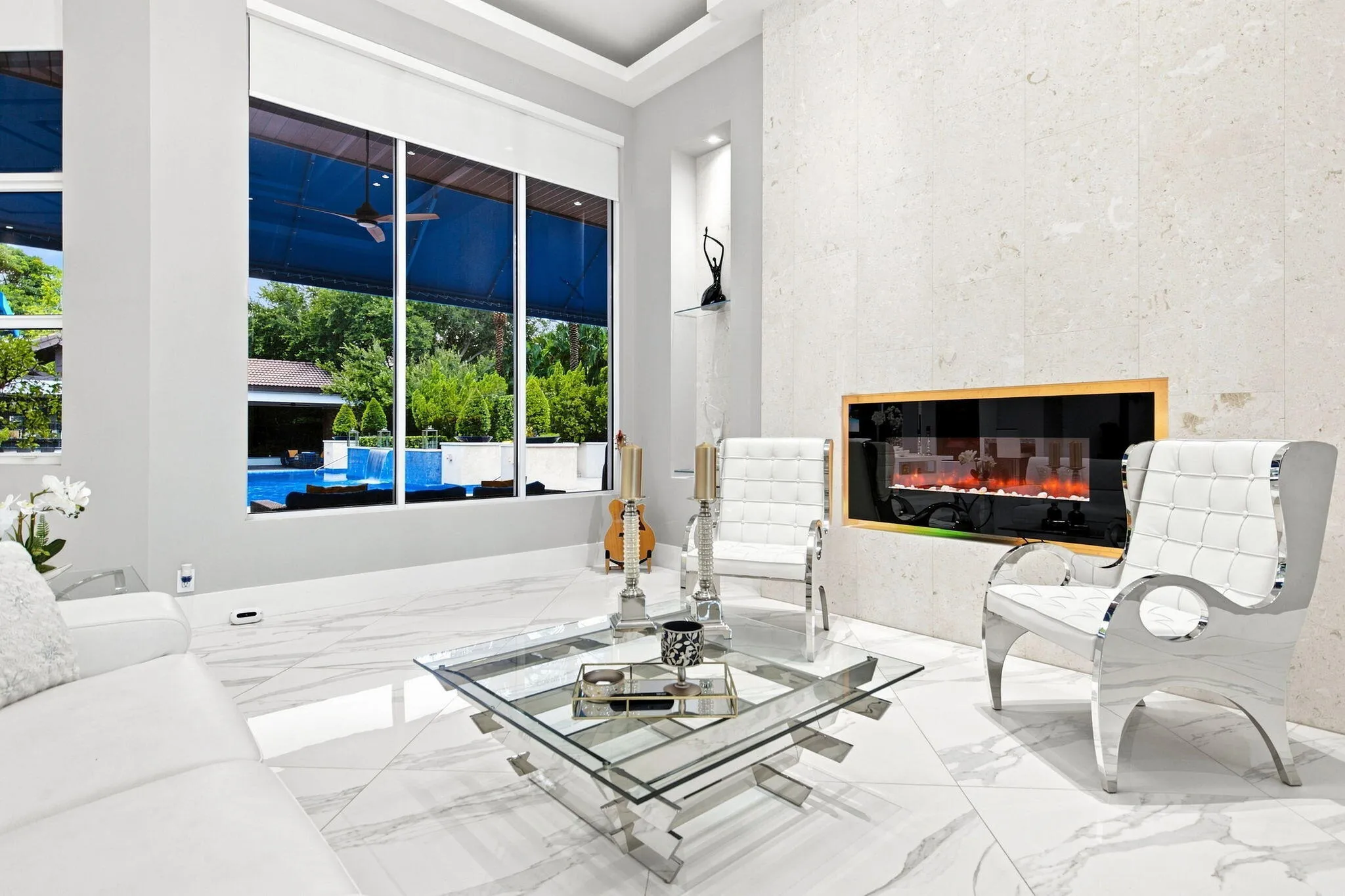 Living Room (3)