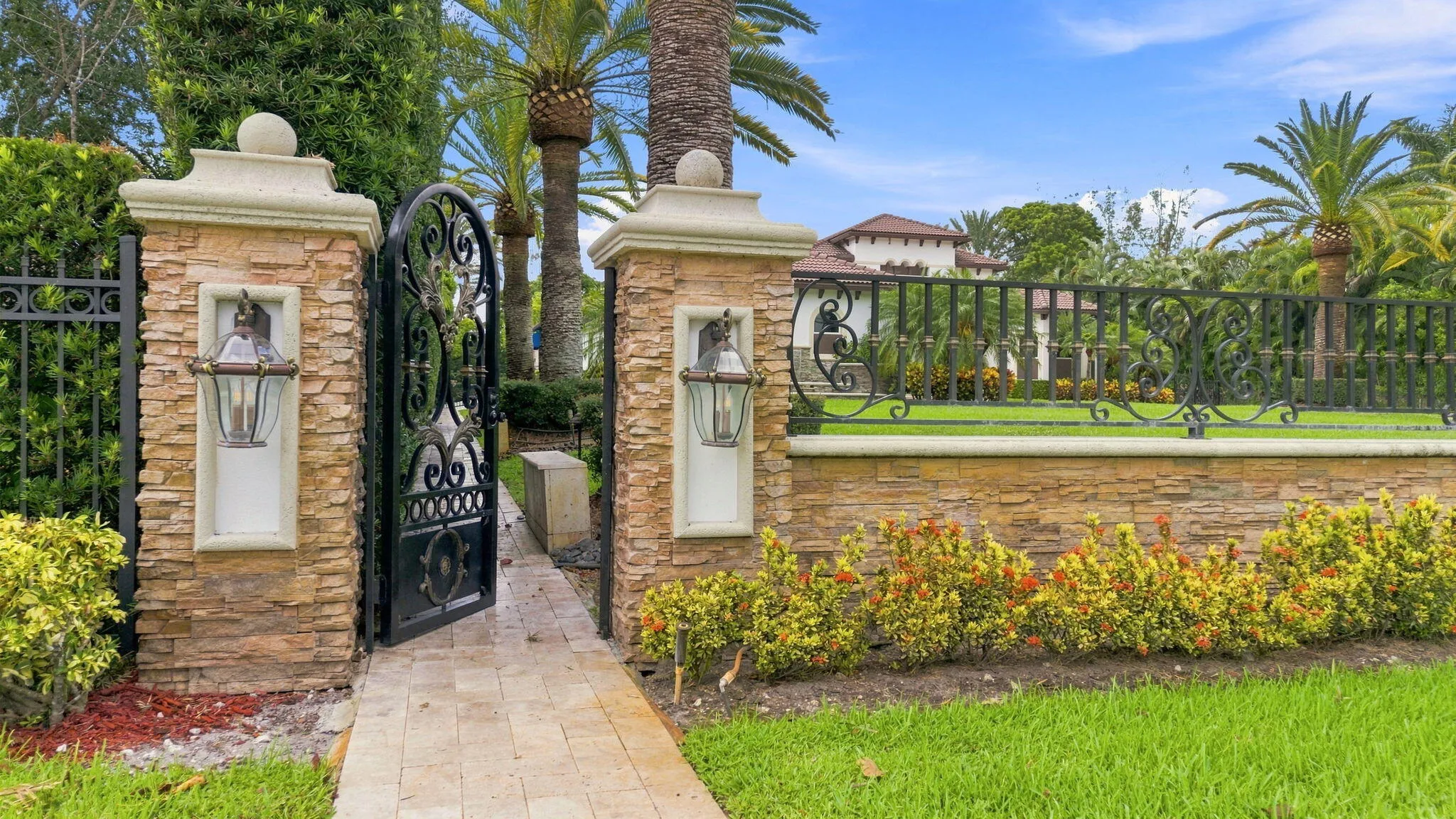 Side gates (2)