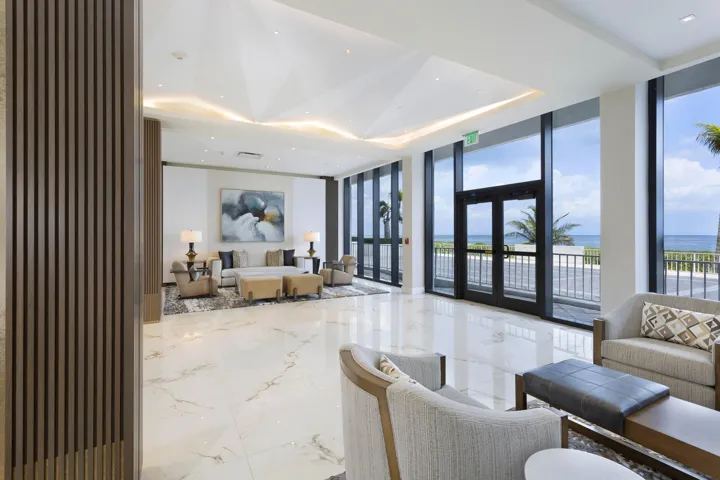 LOBBY SEATING VIEW