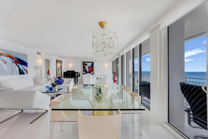 OCEANFRONT DINING